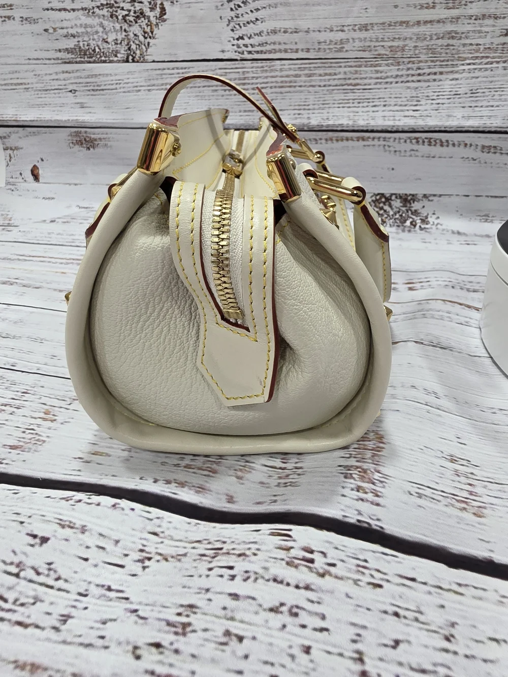 Louis Vuitton Suhali Leather L'Epanoui PM Bag - Picture 5 of 10